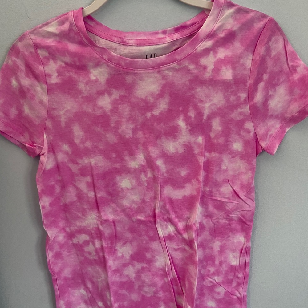 gap t-shirt